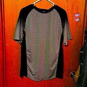 T shirt black and gray size L